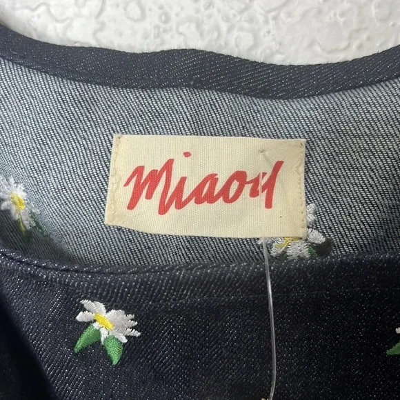 Miaou Daisy Crop Top | Kelly Cap Sleeve - XS - Picture 2 of 7